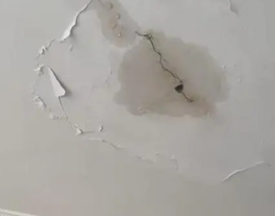 长顺阳台漏水维修公司分享下屋面防水工程质量问题原因分析